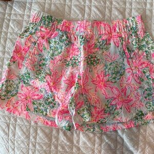 Lilly Pulitzer Pink and Green Floral Women's Shorts Size S